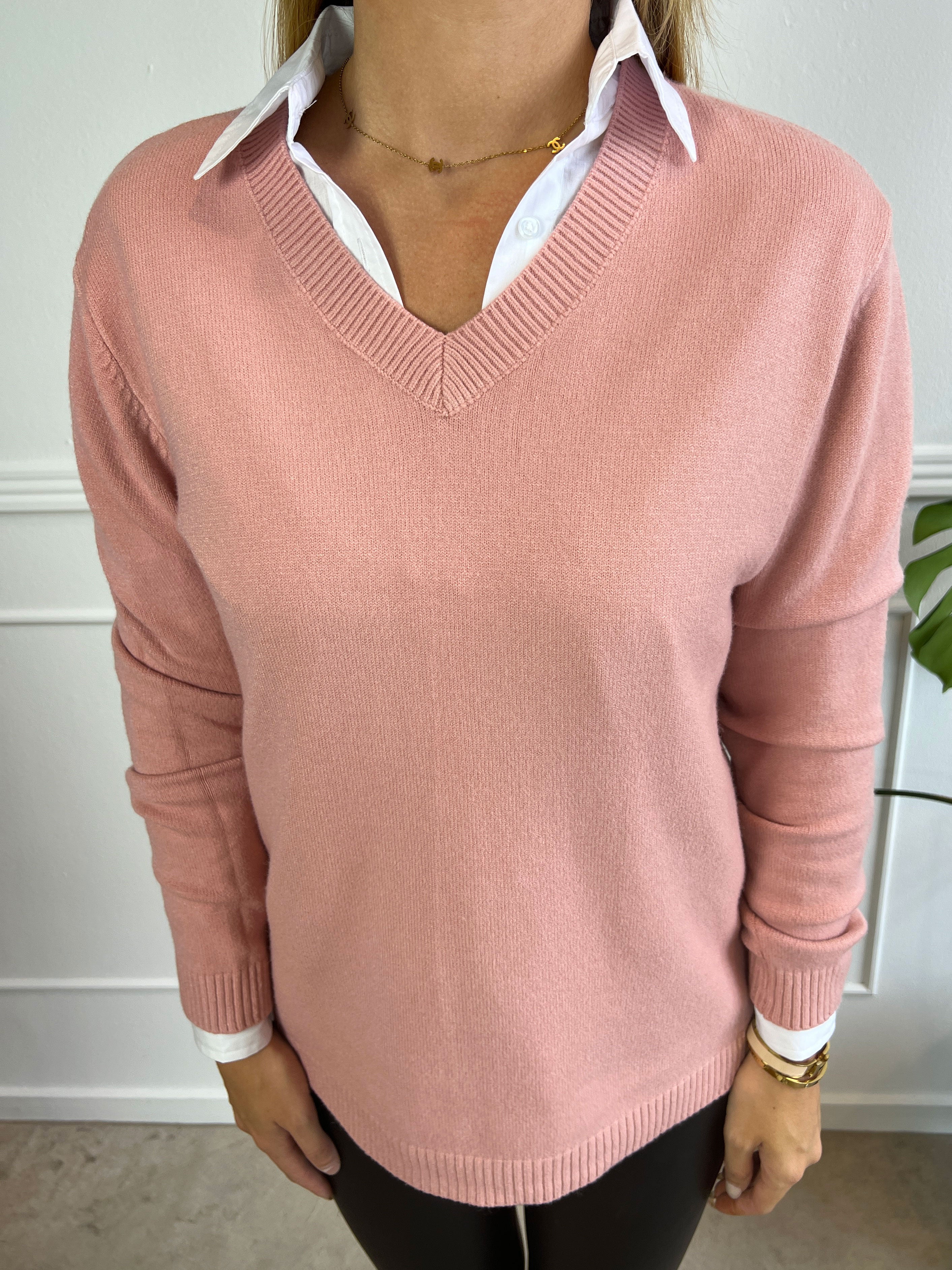 Tamara - Mjuk tröja med liten v-ringning